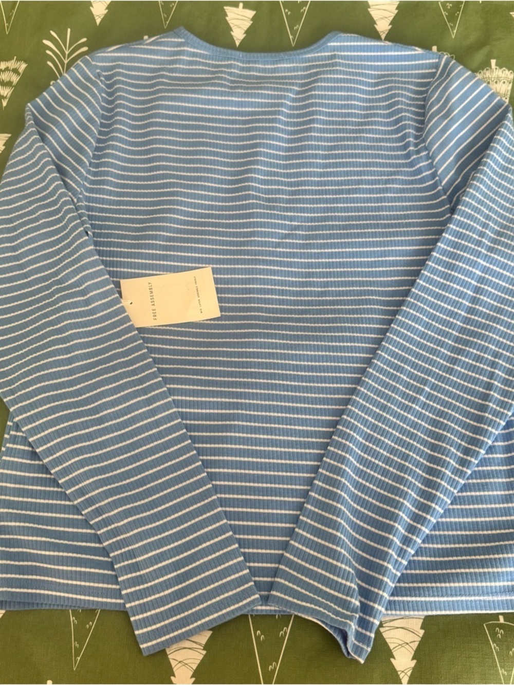 Free Assembly Women's Striped Fitted Cardigan Sweater Blue White Ribbed NWT Med - Picture 8 of 14